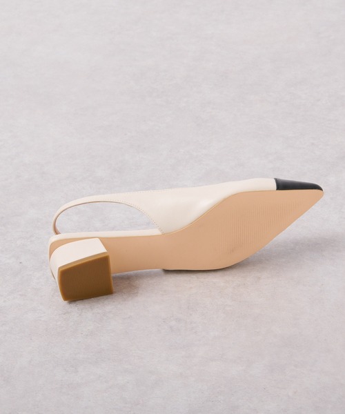 RIVE DROITE(リヴドロワ)の「つま先のバイカラーで華やかな足元に/バイカラーパンプス(パンプス・レディース・オフホワイト/ベージュ・S/M/L)」の15枚目の写真