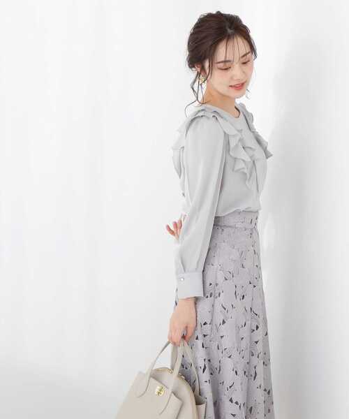 PROPORTION BODY DRESSING（プロポーションボディドレッシング）の「ラッフルブラウス / 1213110200（シャツ/ブラウス・レディース・オフホワイト/グレー/カーキ・SMALL/MEDIUM）」の19枚目の写真