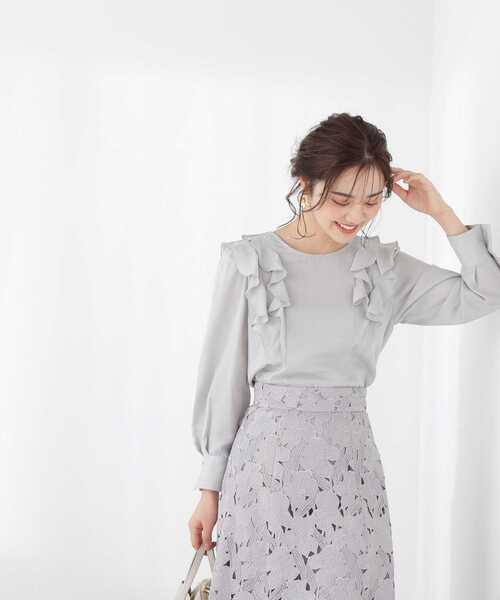 PROPORTION BODY DRESSING（プロポーションボディドレッシング）の「ラッフルブラウス / 1213110200（シャツ/ブラウス・レディース・オフホワイト/グレー/カーキ・SMALL/MEDIUM）」の20枚目の写真