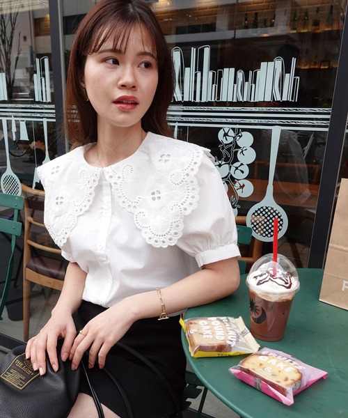 CORNERS(コーナーズ)の「スカラップレースビッグカラーブラウス(シャツ/ブラウス・レディース・オフホワイト/ブラック・FREE)」の3枚目の写真