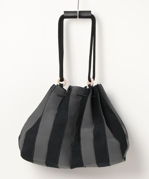 gomme（ゴム）の「プリーツバッグ（ハンドバッグ・レディース・グレー/ブルー/ブラック・FREE）」の13枚目の写真