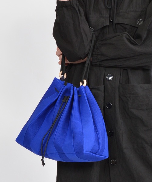 gomme（ゴム）の「プリーツバッグ（ハンドバッグ・レディース・グレー/ブルー/ブラック・FREE）」の3枚目の写真