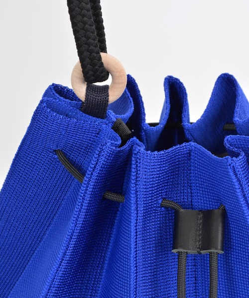 gomme（ゴム）の「プリーツバッグ（ハンドバッグ・レディース・グレー/ブルー/ブラック・FREE）」の4枚目の写真