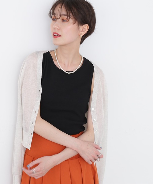 N.(N. Natural Beauty Basic)(エヌエヌナチュラルビューティーベーシック)の「◆レヴィータVカーディガン(カーディガン/ボレロ・レディース・オフホワイト/ブラック/モカ/ミント/ブラック系その他・MEDIUM)」の2枚目の写真