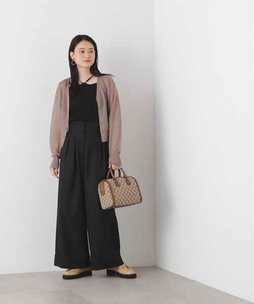 N.(N. Natural Beauty Basic)(エヌエヌナチュラルビューティーベーシック)の「◆レヴィータVカーディガン(カーディガン/ボレロ・レディース・オフホワイト/ブラック/モカ/ミント/ブラック系その他・MEDIUM)」の16枚目の写真