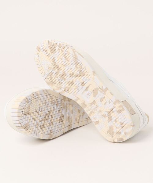 PUMA（プーマ）の「PUMA プーマ ウィメンズ キャリーナ ストリート ベター スニーカー（スニーカー・レディース・ホワイト系その他・25.0cm/24.5cm/22.0cm/25.5cm/22.5cm/23.5cm/23.0cm/24.0cm）」の3枚目の写真