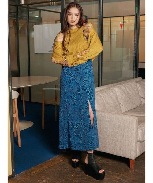 EVRIS（エヴリス）の「ダメージデザインニットトップス（ニット/セーター・レディース・ブルー/イエロー/ブラック・FREE）」の11枚目の写真