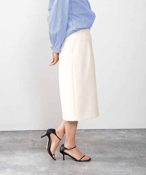 NOLLEY’S Sophi（ノーリーズソフィ）の「ライトダブルクロスベルト付タイトスカート（スカート・レディース・ホワイト/ベビーピンク/グレイッシュベージュ/ブラック・34/38/36）」の2枚目の写真