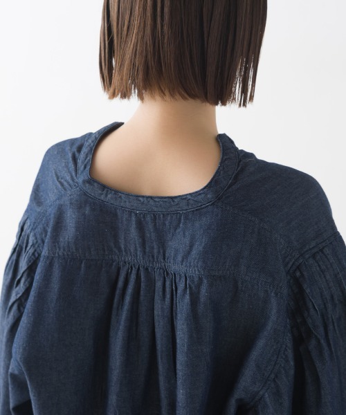 OMNES(オムネス)の「シャンブレー袖ボリュームスキッパー長袖シャツ(シャツ/ブラウス・レディース・ブルー系その他/インディゴブルー・FREE)」の7枚目の写真