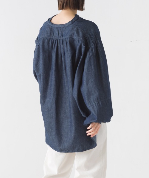 OMNES(オムネス)の「シャンブレー袖ボリュームスキッパー長袖シャツ(シャツ/ブラウス・レディース・ブルー系その他/インディゴブルー・FREE)」の14枚目の写真