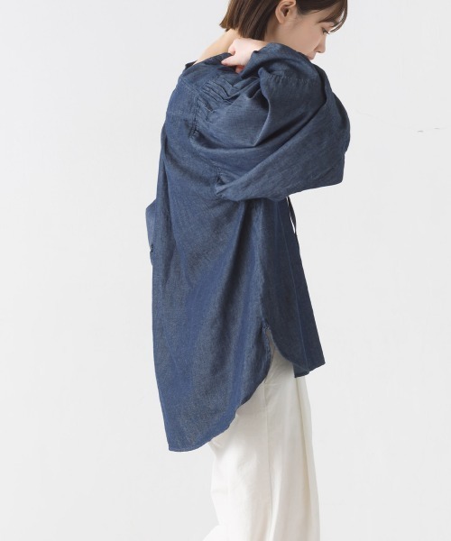 OMNES(オムネス)の「シャンブレー袖ボリュームスキッパー長袖シャツ(シャツ/ブラウス・レディース・ブルー系その他/インディゴブルー・FREE)」の15枚目の写真