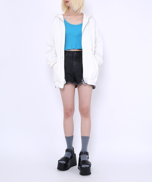 PUNYUS（プニュズ）の「ダメージデニムショートパンツ（デニムパンツ・レディース・ブラック/ライトブルー/スカイブルー・1/2/4/3）」の18枚目の写真