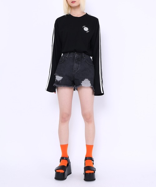 PUNYUS（プニュズ）の「ダメージデニムショートパンツ（デニムパンツ・レディース・ブラック/ライトブルー/スカイブルー・1/2/4/3）」の15枚目の写真