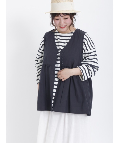 Samansa Mos2（サマンサ モスモス）の「切替ギャザーVネックベスト（ベスト・レディース・ブラック/キナリ/ネイビー・ﾌﾘ-）」の8枚目の写真