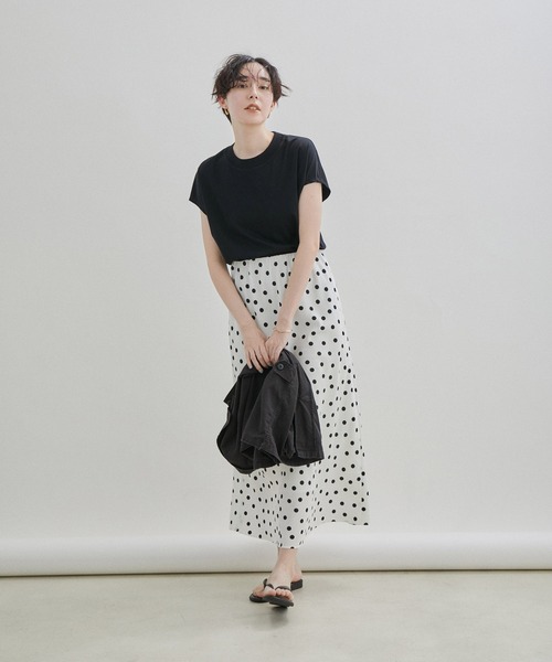 SALON adam et rope'（サロン アダム エ ロペ）の「【UVケア・接触冷感・洗濯耐久】PRIMA VEIL コットンドルマンTシャツ（Tシャツ/カットソー・レディース・カーキ/ホワイト/ブラック・FREE）」の21枚目の写真