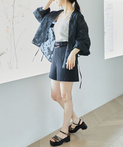 MAJESTIC LEGON（マジェスティックレゴン）の「デザインバックルショートパンツ（その他パンツ・レディース・ブラック/ブラウン・MEDIUM）」の4枚目の写真