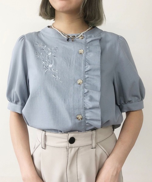 179/WG（イチナナキュウダブルジー）の「オリエンタル刺繍ブラウス（シャツ/ブラウス・レディース・オフホワイト/ブルー/ブラック/ベージュ・MEDIUM）」の4枚目の写真