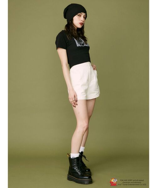 EVRIS(エヴリス)の「10周年記念【ワーナーコラボ】プリントショートTシャツ(Tシャツ/カットソー・レディース・ブラック/ホワイト・FREE)」の13枚目の写真