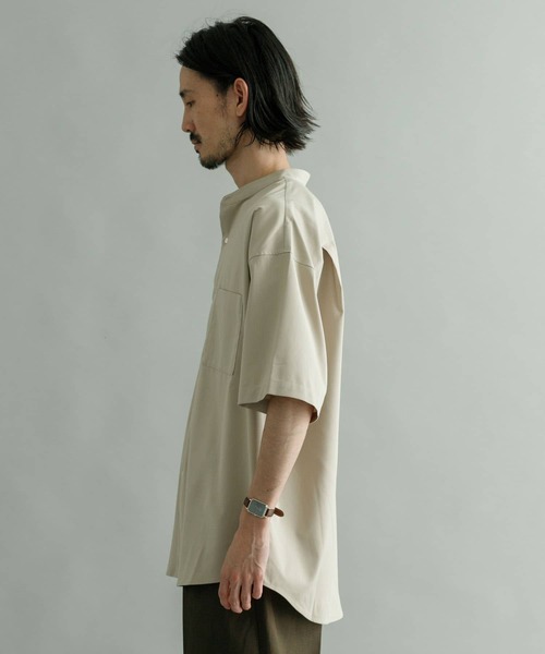 URBAN RESEARCH（アーバンリサーチ）の「『吸水速乾/接触冷感/UVカット』DryCoolバンドオーバーショートスリーブシャツ（シャツ/ブラウス・メンズ・グレー系その他/ブラック/ベージュ・LARGE/MEDIUM）」の11枚目の写真