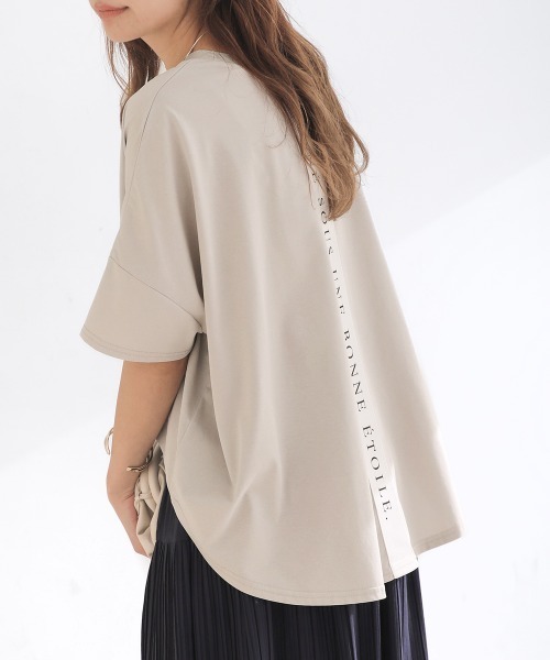 Bou Jeloud(ブージュルード)の「ドライコットンバックロゴTシャツ(Tシャツ/カットソー・レディース・イエロー/グレイッシュベージュ/ホワイト/ブラック・FREE)」の3枚目の写真