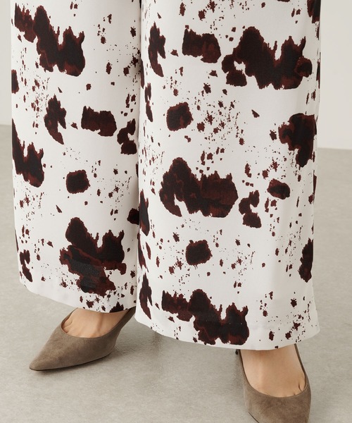 Whim Gazette（ウィムガゼット）の「cowプリントパンツ（その他パンツ 