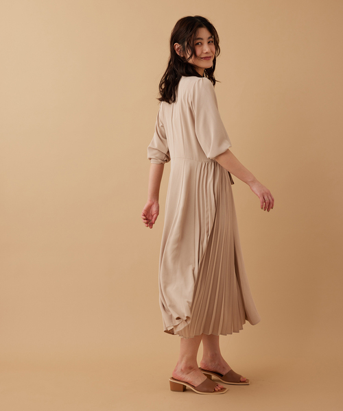 Jayro(ジャイロ)の「【大人可愛い】7分袖サイドプリーツOP(ワンピース・レディース・ベージュ/ピンク・M)」の9枚目の写真