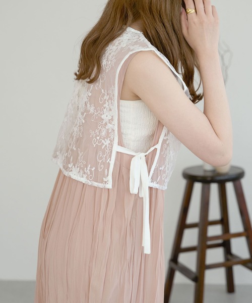 Ambre Ciel(アンブルシエル)の「透かし柄ベスト/WEB/EC限定商品(ベスト・レディース・オフホワイト/ブラック・FREE)」の15枚目の写真
