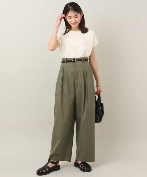 a.v.v(アーヴェヴェ)の「【洗える】タックボリュームワイドパンツ(その他パンツ・レディース・ベージュ/カーキ・34/36/38/40/42)」の6枚目の写真