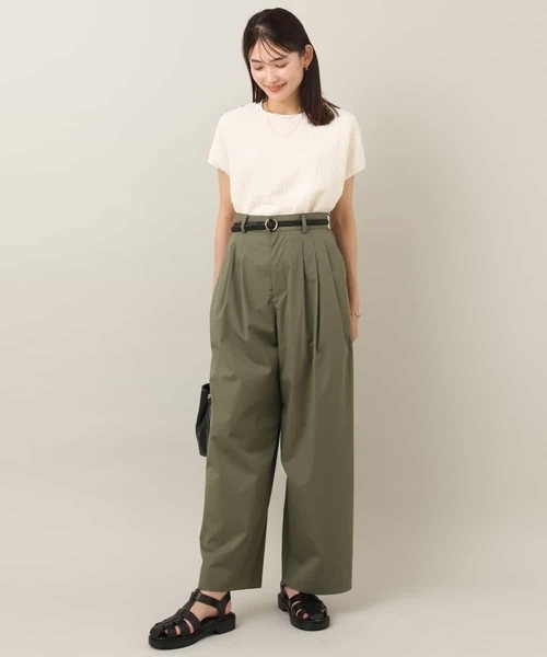 a.v.v(アーヴェヴェ)の「【洗える】タックボリュームワイドパンツ(その他パンツ・レディース・ベージュ/カーキ・34/36/38/40/42)」の7枚目の写真