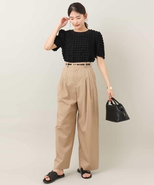 a.v.v(アーヴェヴェ)の「【洗える】タックボリュームワイドパンツ(その他パンツ・レディース・ベージュ/カーキ・34/36/38/40/42)」の9枚目の写真