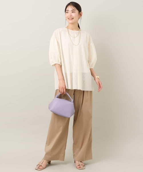 a.v.v(アーヴェヴェ)の「【洗える】タックボリュームワイドパンツ(その他パンツ・レディース・ベージュ/カーキ・34/36/38/40/42)」の11枚目の写真