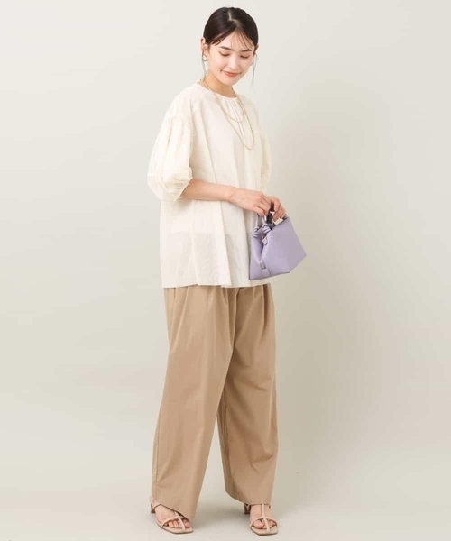 a.v.v(アーヴェヴェ)の「【洗える】タックボリュームワイドパンツ(その他パンツ・レディース・ベージュ/カーキ・34/36/38/40/42)」の12枚目の写真