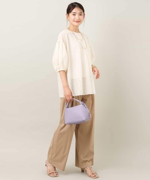 a.v.v(アーヴェヴェ)の「【洗える】タックボリュームワイドパンツ(その他パンツ・レディース・ベージュ/カーキ・34/36/38/40/42)」の13枚目の写真