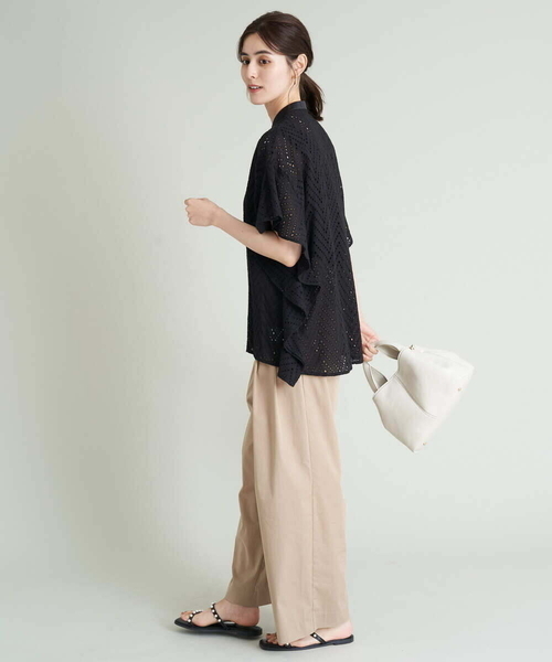 a.v.v(アーヴェヴェ)の「【洗える】タックボリュームワイドパンツ(その他パンツ・レディース・ベージュ/カーキ・34/36/38/40/42)」の16枚目の写真