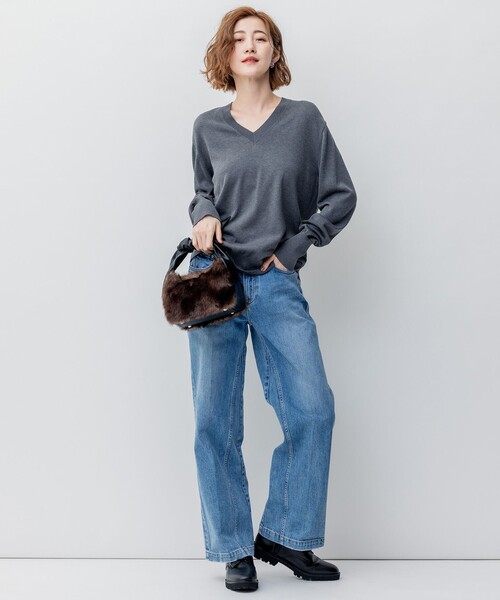 23区(ニジュウサンク)の「【洗える】シルクコットン Vネック ニット(ニット/セーター・レディース・ベージュ系/ダルブルー系/ライトグレー系/ブラック系・32)」の6枚目の写真