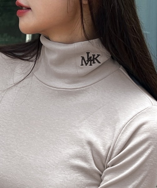 ad thie(アドティエ)の「刺繍ロゴ タートル(Tシャツ/カットソー・レディース・ホワイト系1/ブラウン系1/ホワイト系2/グレー系2/ブラウン系2/ピンク系1/ピンク系2/グレー系1/ブラック系1/ベージュ系2/ベージュ系1/ブラック系2・FREE)」の10枚目の写真