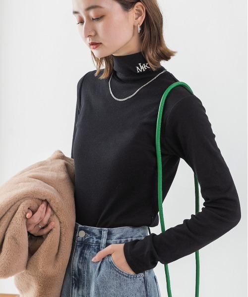 ad thie(アドティエ)の「刺繍ロゴ タートル(Tシャツ/カットソー・レディース・ホワイト系1/ブラウン系1/ホワイト系2/グレー系2/ブラウン系2/ピンク系1/ピンク系2/グレー系1/ブラック系1/ベージュ系2/ベージュ系1/ブラック系2・FREE)」の22枚目の写真