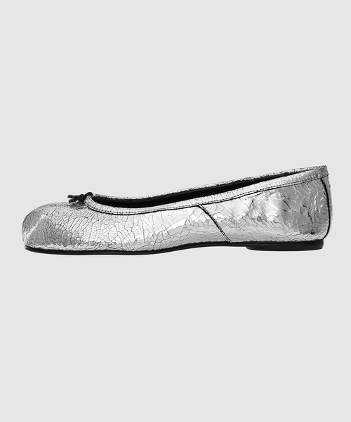 Maison Margiela(メゾンマルジェラ)の「Ballerina(バレエシューズ・レディース・シルバー・37.5/37/36/38)」の1枚目の写真