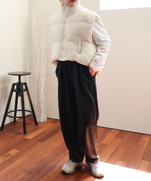 ULEULA(ウルア)の「スタンドエコダウンベスト(ダウンベスト・レディース・ブラック/グレー/アイボリー・FREE)」の13枚目の写真