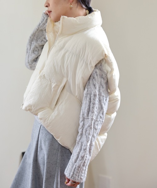 ULEULA(ウルア)の「スタンドエコダウンベスト(ダウンベスト・レディース・ブラック/グレー/アイボリー・FREE)」の18枚目の写真