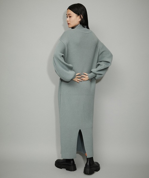 セール】【WEB限定】フォルムスリーブハイネックニットワンピース