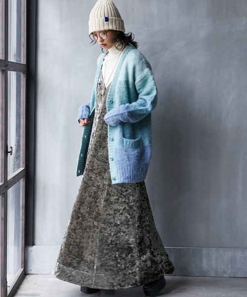 GEVS.（ジェイヴィス）の「＜大きいサイズ＞ クラッシュベロアキャミソールロングワンピース GEVS.（ワンピース・レディース・パープル/カーキ・L/LL/3L/4L/5L）」の20枚目の写真