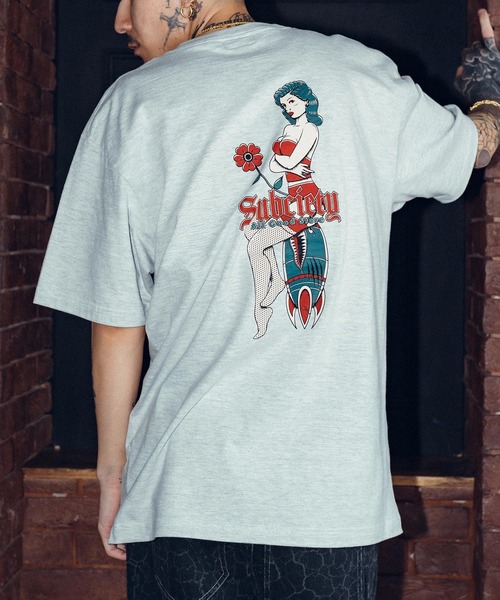 Subciety（サブサエティ）の「Pinup TEE（Tシャツ/カットソー・メンズ・ブラック/アッシュ/ホワイト/グリーン・SMALL/MEDIUM/LARGE/X-LARGE/XX-LARGE）」の3枚目の写真