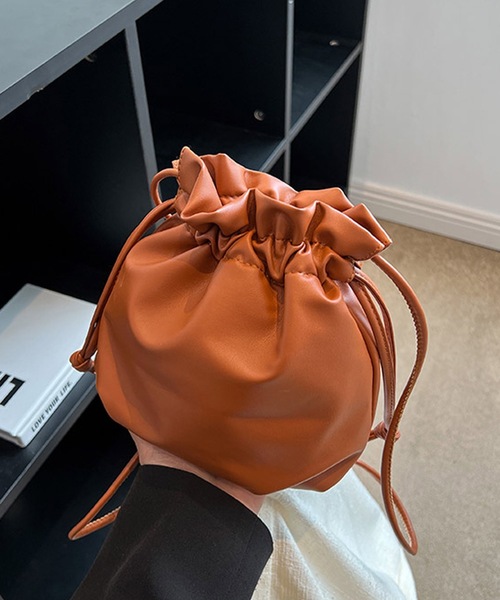 shopnikoniko（ショップニコニコ）の「巾着 合成皮革 ショルダーバッグ ポーチバッグ（ショルダーバッグ・レディース・ブラック/アイボリー/ブラウン・フリー）」の15枚目の写真