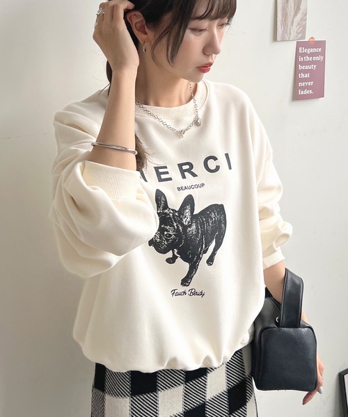 Futier land(フューティアランド)の「MERCIロゴスウェットトレーナー(スウェット・レディース・ベージュ/杢グレー/オフホワイト・FREE)」の13枚目の写真