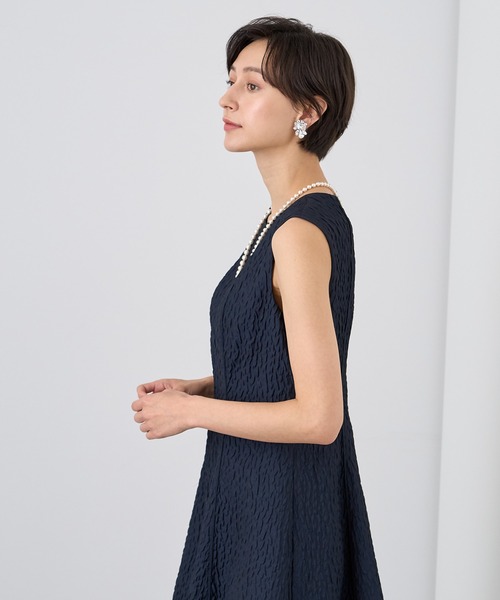 ANAYI（アナイ）の「ふくれジャガードノースリーブフレア