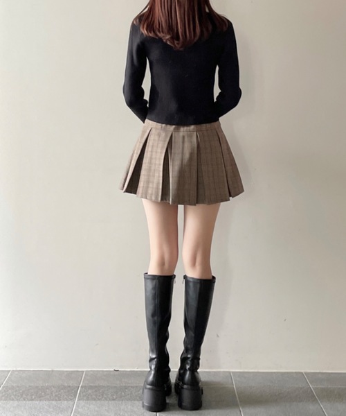 one way(ワンウェイ)の「フェザーポロ襟ニット(ニット/セーター・レディース・ホワイト/ブラック/グレー/ピンク・FREE)」の15枚目の写真