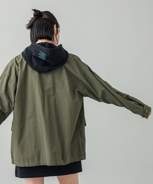 X-girl（エックスガール）の「MILITARY SHIRT（ミリタリージャケット・レディース・オリーブ/ブラック/ベージュ・M/S）」の18枚目の写真