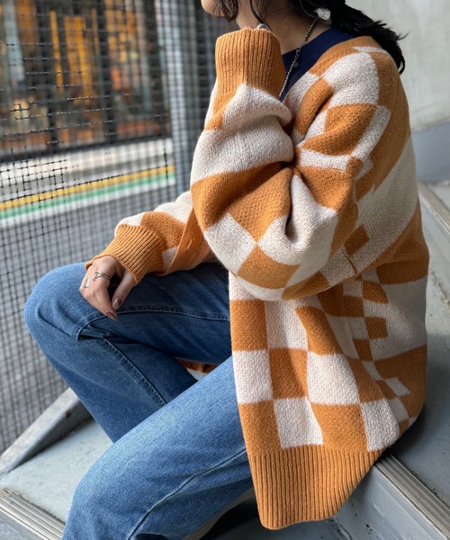 mi via loca（ミヴィアロカ）の「ダブルジャガード チェック柄 Vネックカーディガン（カーディガン/ボレロ・レディース・キャメル/ブラック・FREE）」の12枚目の写真
