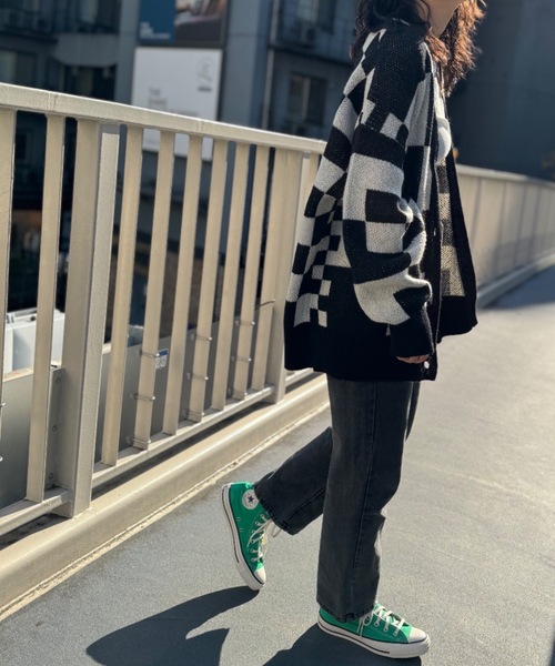 mi via loca（ミヴィアロカ）の「ダブルジャガード チェック柄 Vネックカーディガン（カーディガン/ボレロ・レディース・キャメル/ブラック・FREE）」の10枚目の写真